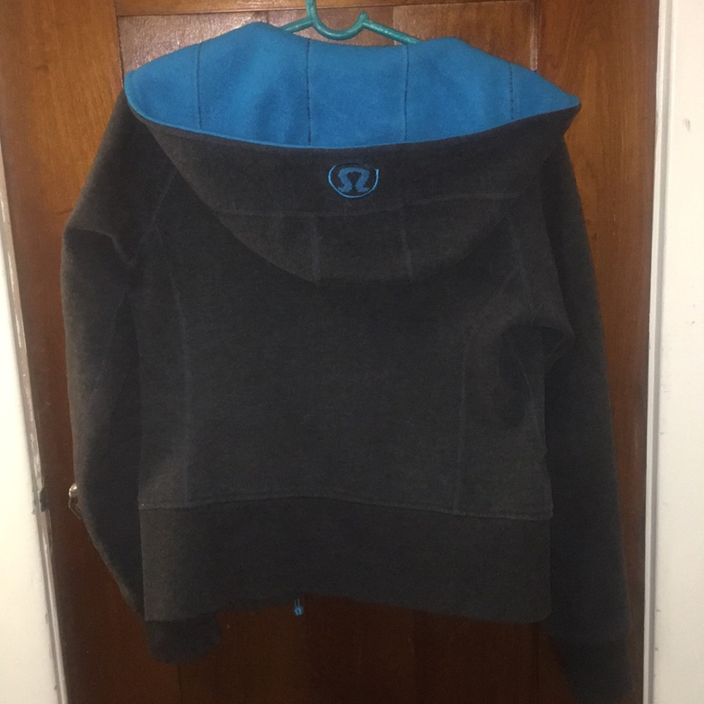 Lululemon zip front hoodie, never been worn